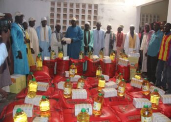 Maka Kolibantang : Le Député Maire Bilaly Bâ distribue le « Soukarou Koor » aux Imams et plébiscite Amadou Bâ