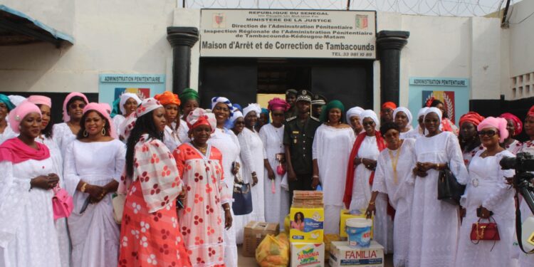 Tambacounda : Journée du 8 Mars/L’amicale des femmes enseignantes remet un important don aux femmes détenues de la MAC