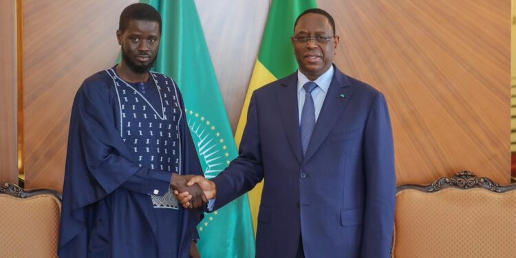 Bassirou Diomaye Faye reçu par Macky Sall au palais
