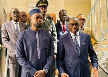 Passation de service à la Primature : Me Sidiki Kaba souhaite plein de succès à son successeur, Ousmane Sonko