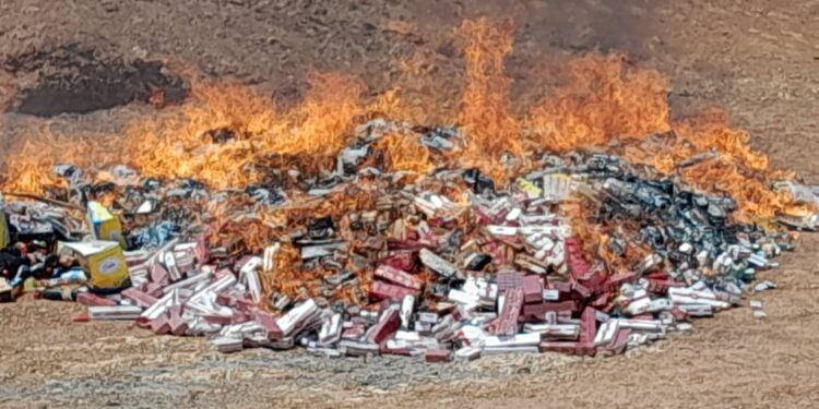 Vélingara : Incinération de produits frauduleux (cigarettes)/Plus de 300 kg saisis [Vidéo]