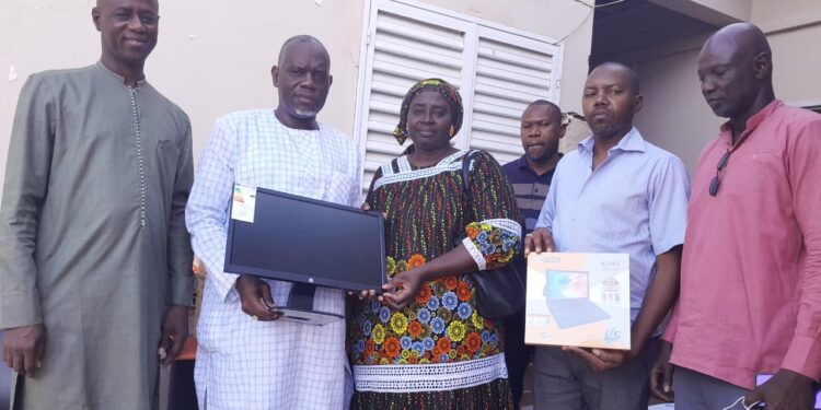 Tambacounda : Projet Innovent/ USAID/OWOD remet du matériel informatique et médical à l’IME pour équiper des espaces jeunes et des infirmeries scolaires