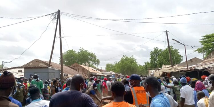 Koumpentoum : Journée « setal sunu rew »/Les populations mobilisées pour nettoyer le marché