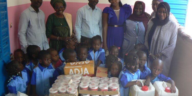 Tambacounda : Cantine scolaire/L’école maternelle municipale réceptionne l’aide alimentaire de l’association Tambacounda de Reillanne