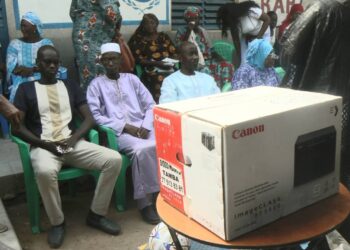 Tambacounda : Modibo Karim Konaté secoue les cocotiers/Le « fonfoni » de Me Sidiki Kaba fait un important don à l’école primaire de Boukaricounda