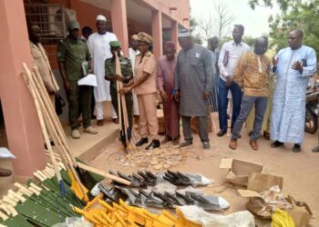 Koumpentoum : Lutte contre les feux de brousse/le Président du Conseil département remet un important lot de matériels aux eaux et forêts