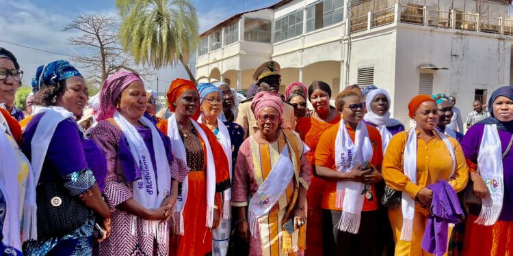 Tambacounda : [Vidéo]16 jours d’activisme/La Direction régionale de la famille et ActionAid, projet ALM, en caravane de sensibilisation contre les MGF