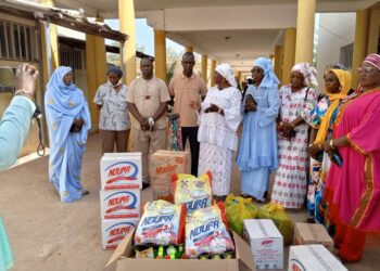 8 Mars à Koumpentoum : Le réseau des femmes enseignantes fait un don de matériels au Centre de Santé