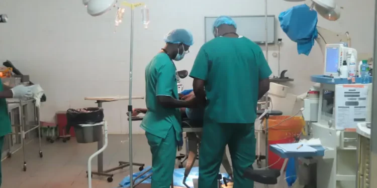 Tambacounda : Naissance du 1er bébé par césarienne au bloc opératoire du Centre de Santé