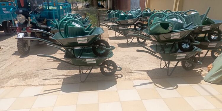 Tambacounda : MEDA/Séye Agrobusiness/ Le réseau de femmes fournisseuses d’intrants agricoles reçoit un important lot de matériels